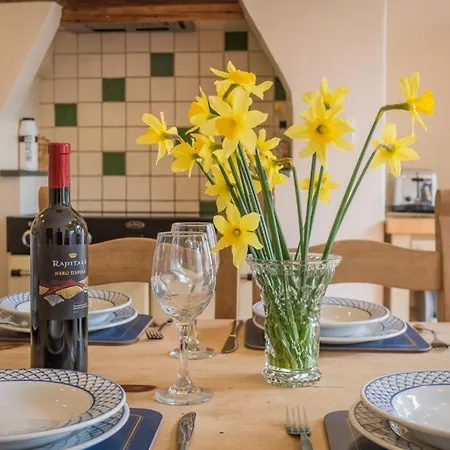 4 Bed In Penrith Oc-sz170