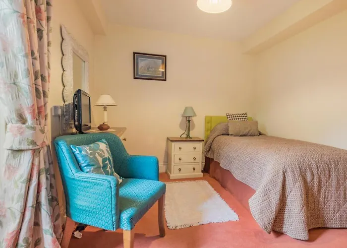 4 Bed In Penrith Oc-sz170