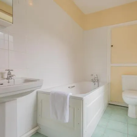 4 Bed In Penrith Oc-sz170 펜션 *